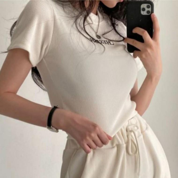 여성 여름 체리시 반팔 티셔츠 데일리 크롭티 패션 심플 크롭 미니티 트렌디한 스타일