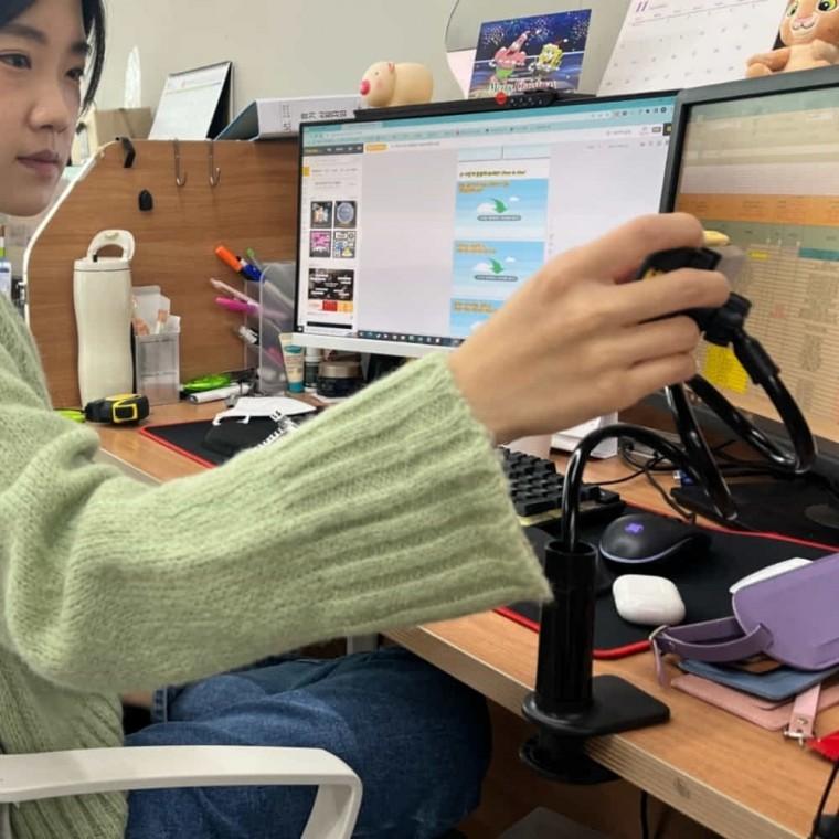 태블릿거치대 블랙 누워서보는태블릿거치대 휴대용태블릿거치대