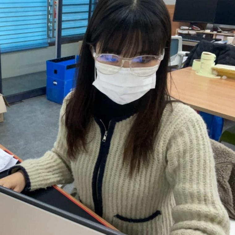 뿔테 안경 화이트 얼굴형에맞는안경 동글이뿔테