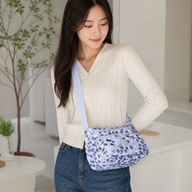 가벼운 소재 여행용 메신저백 데일리 슬링백 숄더백 가방