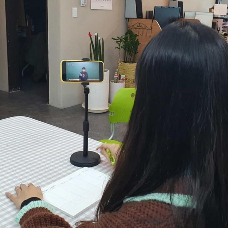 휴대폰 거치대 휴대폰스탠드 스마트폰스탠드