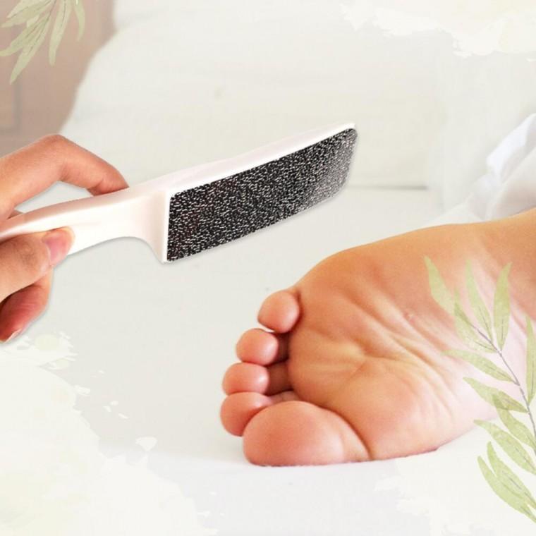 발뒤꿈치 뒷꿈치 케어 발각질 발바닥 굳은살 풋파일