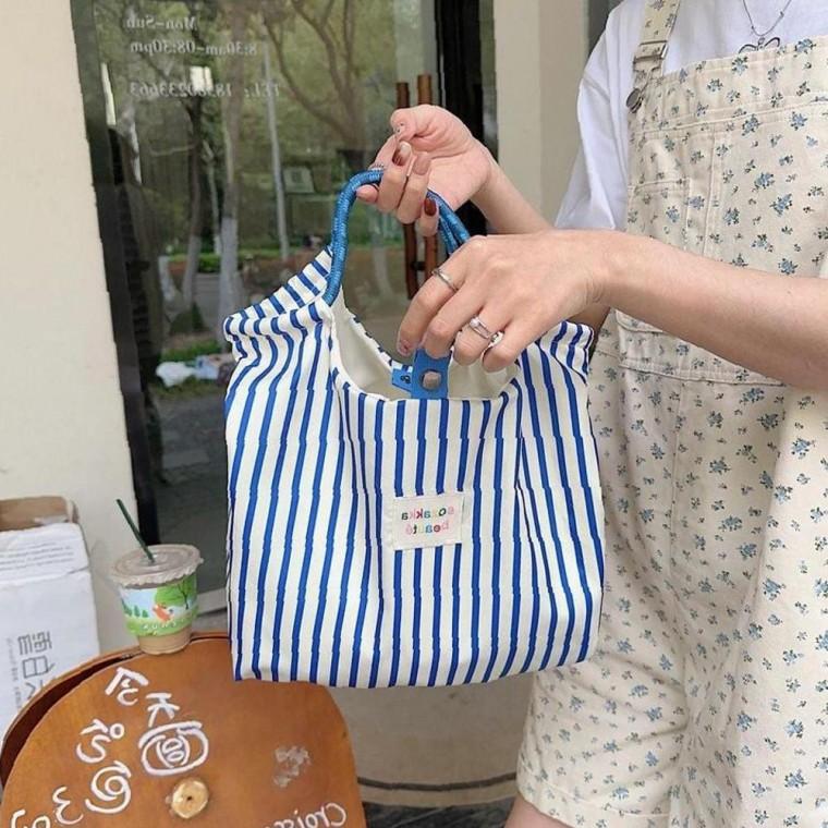 캐쥬얼백 블루 감각적 스트라이프 숄더가방
