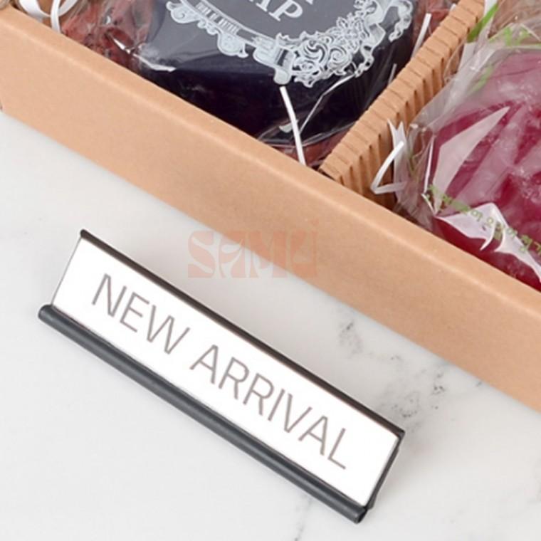 고급 스탠드형 NEW ARRIVAL 사인 상품진열대 홍보판