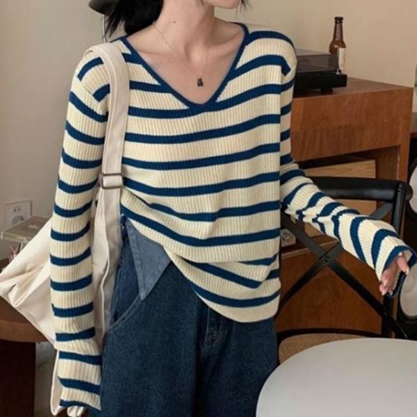 루즈핏 브이넥 스트라이프 골지 긴팔 니트티 티셔츠
