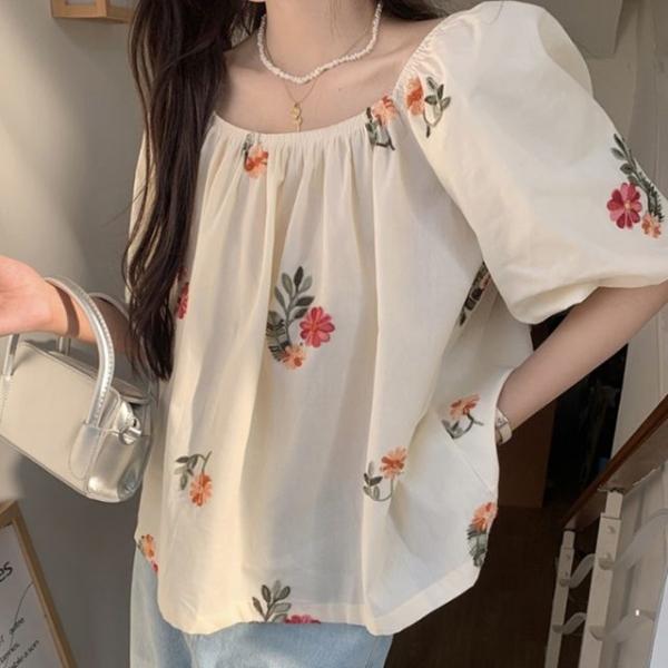 오프숄더 러블리 플라워 퍼프소매 플레어 블라우스