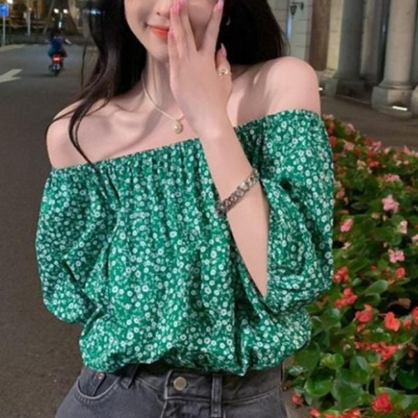 오프숄더 플라워 퍼프소매 셔링 러블리 블라우스