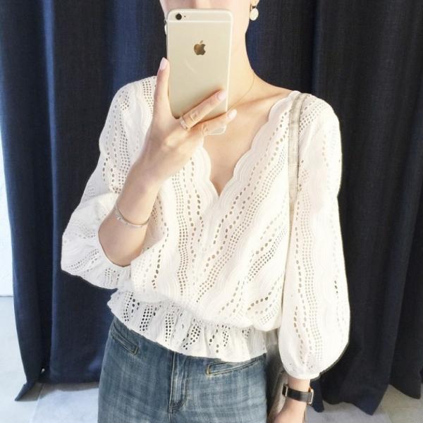 LF59600 펀칭 V넥  숏 미니 화이트 레이스 블라우스