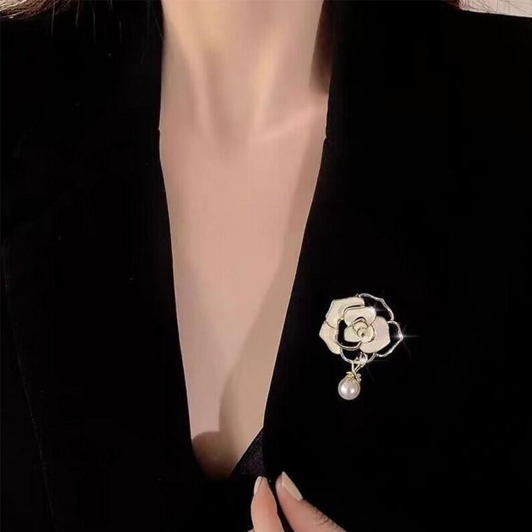 카멜리아 에나멜 드롭 진주 골드 플라워 브로치