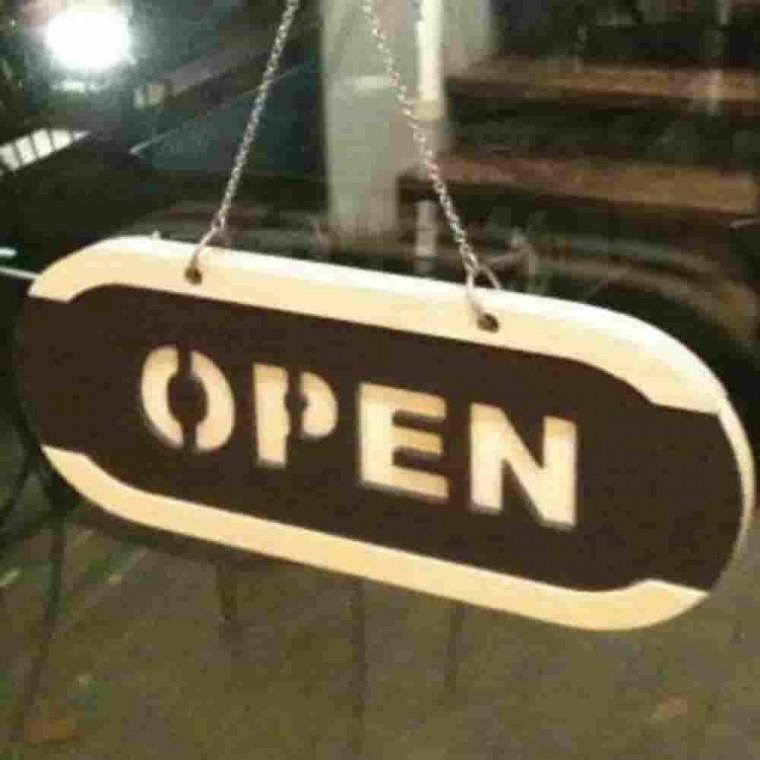 소형 우드 양면걸이판 OPENCLOSE 영업안내판 나무안내판 안내문구 안내표지판