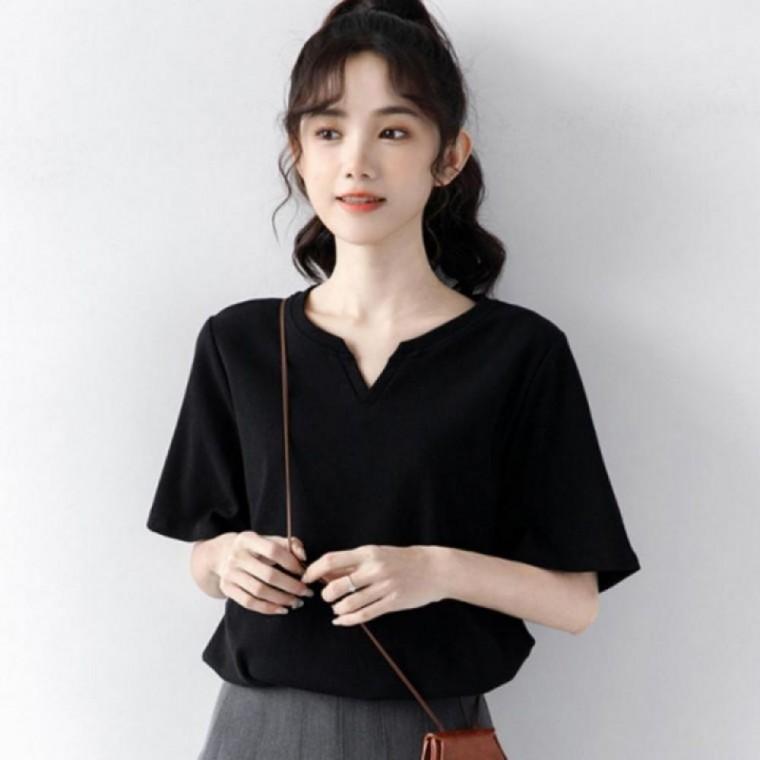 여성 여름 단정한티셔츠 브이넥 끈나시 스타일 반팔 티셔츠 블랙 레이어드룩 페미닌 코디
