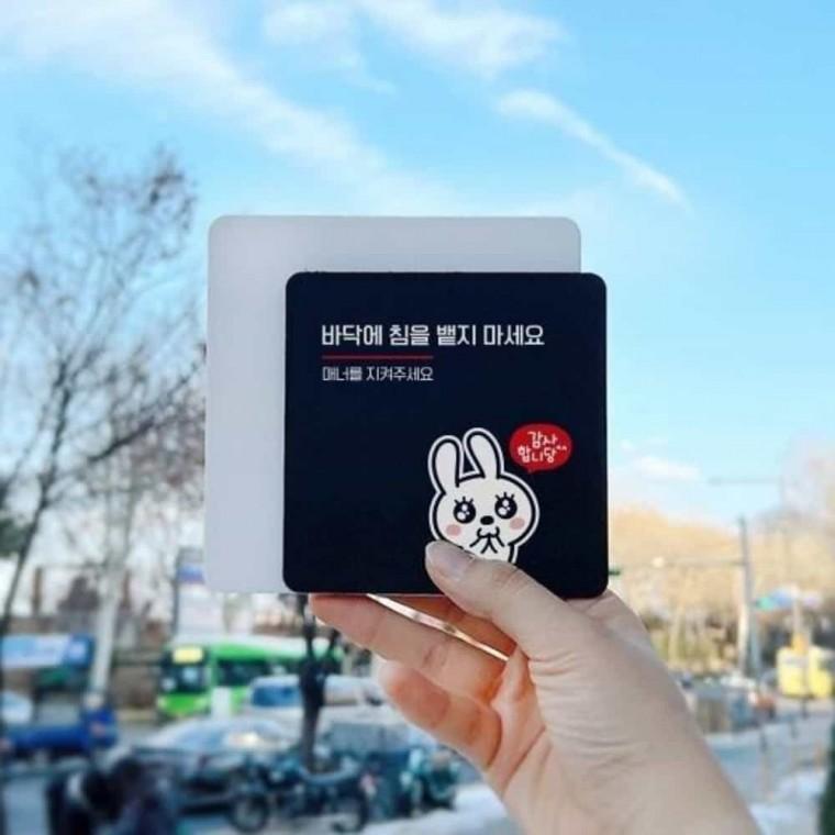 침을뱉지마세요 안내판 13x13cm 침뱉지마세요 포맥스 바닥에침뱉지마세요