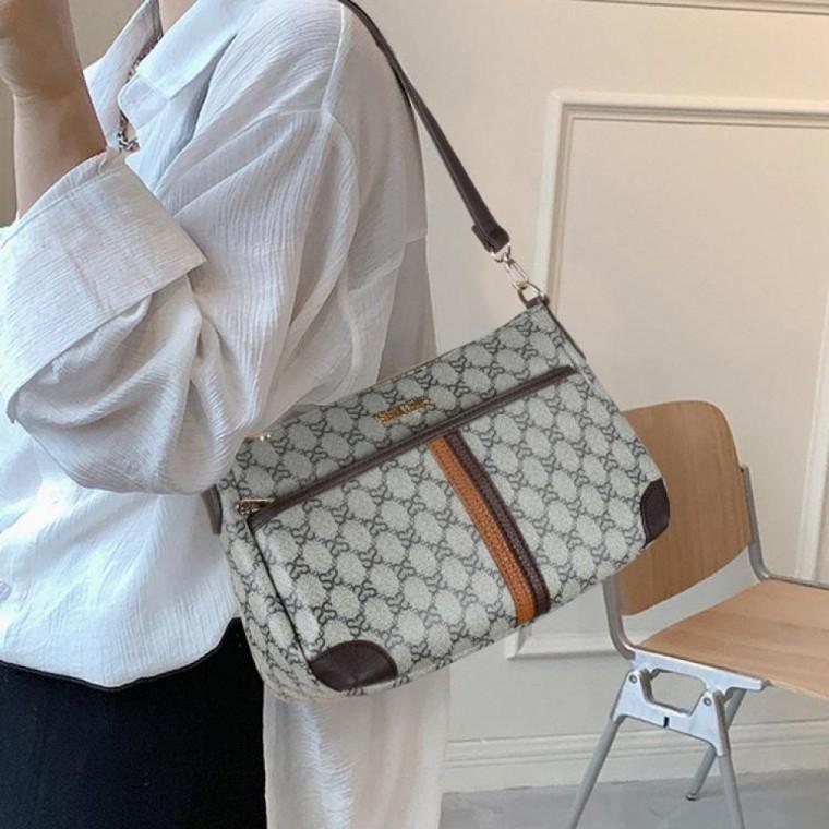 [SZ8793] 백 여성 핸드폰 슬링백 소가 패션잡화 여성용 여행용 bag 패딩 구름백 보조