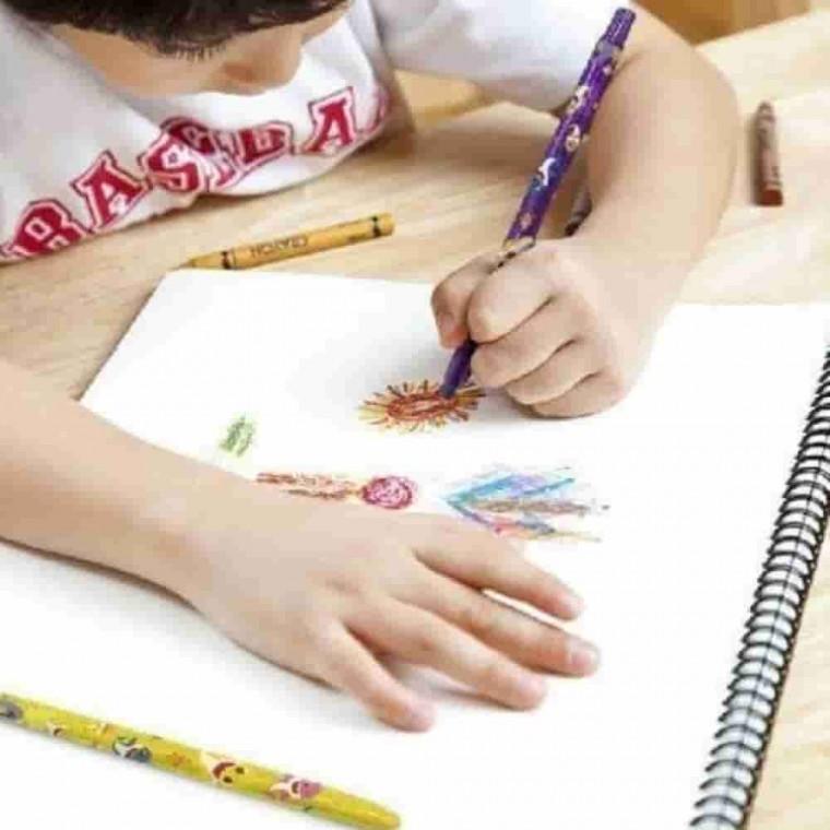 핑크퐁 16색 나라색연필 초등학생유치원색연필 초등학교입학선물 어린이집졸업선물