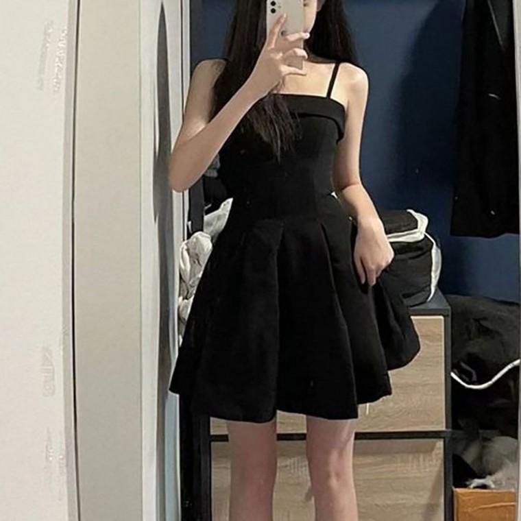 슬림핏 키작녀 플레어 나시 미니 원피스 데이트룩 여성 블랙