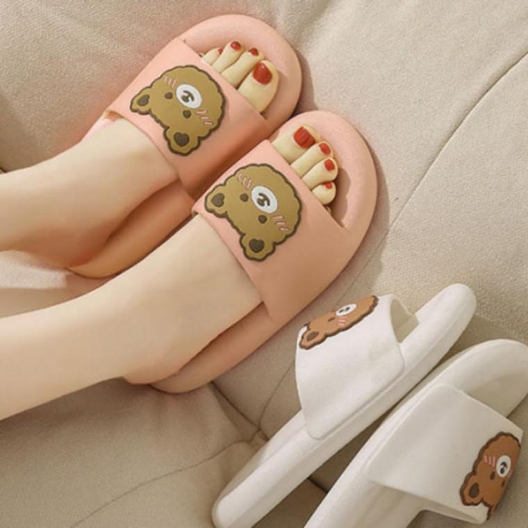 발편한 고무 실내화 학교 거실화 곰 푹신 캐릭터 슬리퍼