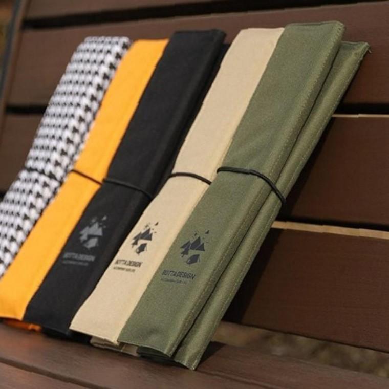캠핑용 등산 작은공간 피싱 트래블 4단 폴딩매트 피크닉 물막이방석