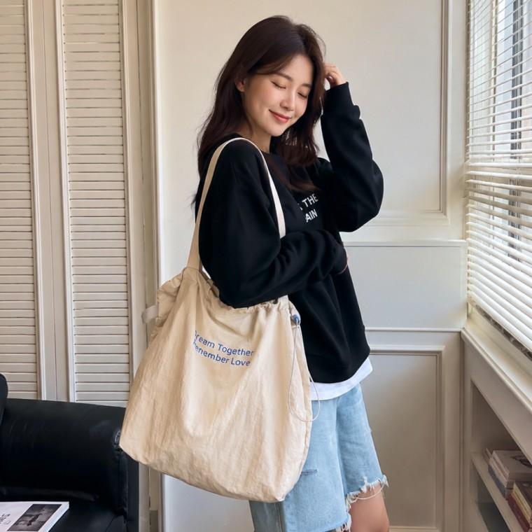여성 나일론 숄더백 대용량 데일리 가방 경량 출근가방