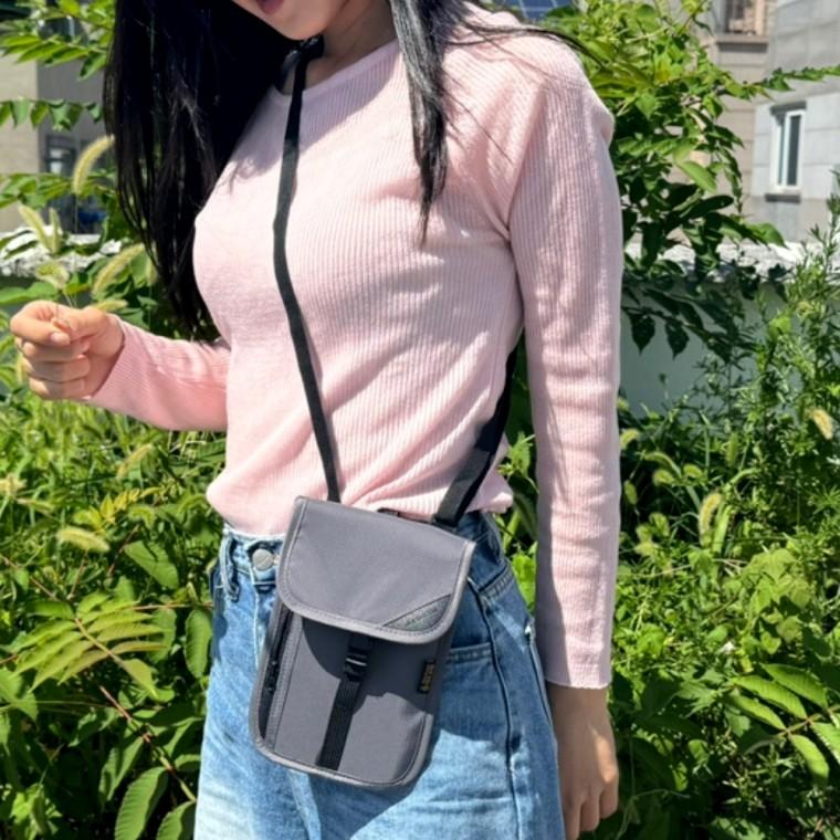 덮개형 안티스키밍 여행가방 그레이