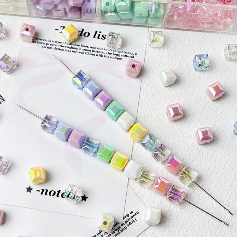 오로라 큐브 비즈 8mm 100pcs 사각비즈 아크릴 믹스 컬러비즈 투명비즈 비즈키링 diy 볼꾸재료 비즈공예재