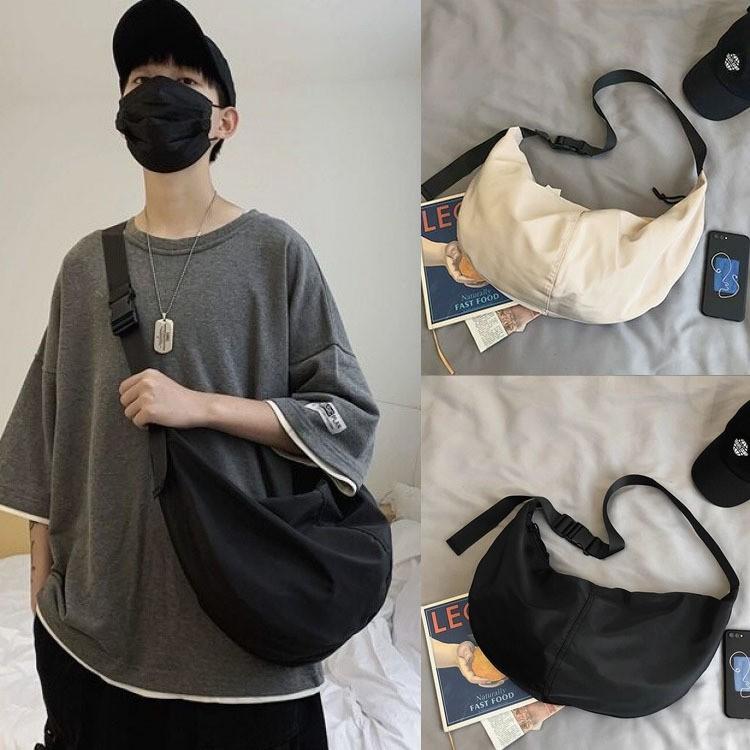 남자 여자 크로스백 반달쉐입 커플가방 캐주얼 바디백