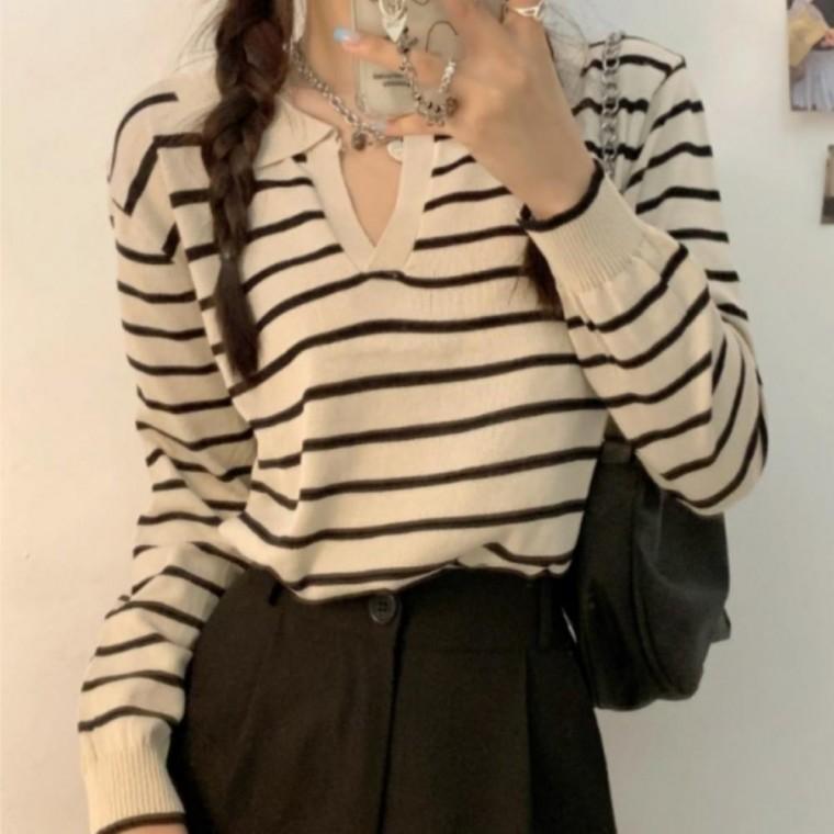 여성 간절기 슬리브 스트라이프 브이넥 카라 데일리 니트