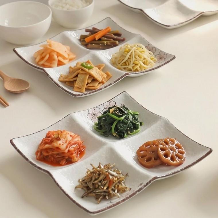 매화 포인트 네칸 나눔접시 4구 예쁜 반찬그릇 간식 디저트 플레이팅