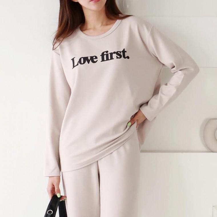LD 러브 영문 박스 티셔츠 여성 긴팔 골지 라운드넥
