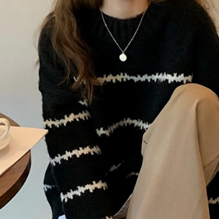 LD 줄무늬 스웨터 편안한 소재의 긴팔 니트 티셔츠