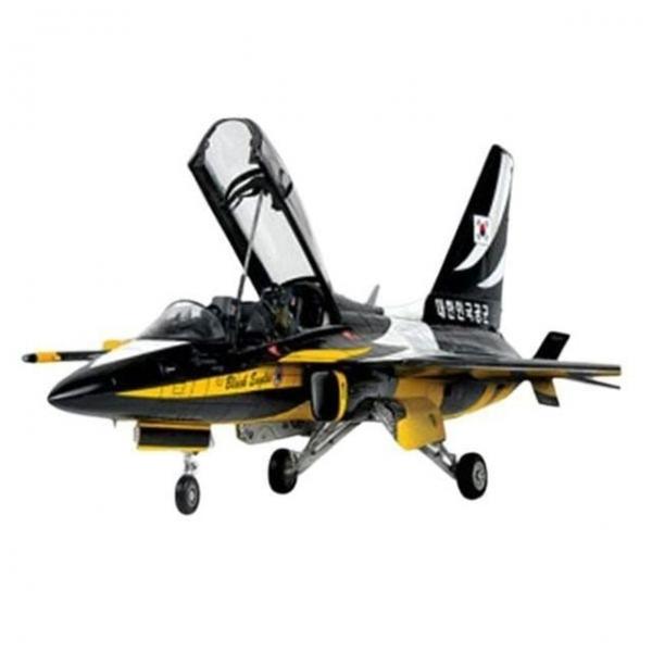대한민국 공군 블랙이글스 T50B 아카데미과학