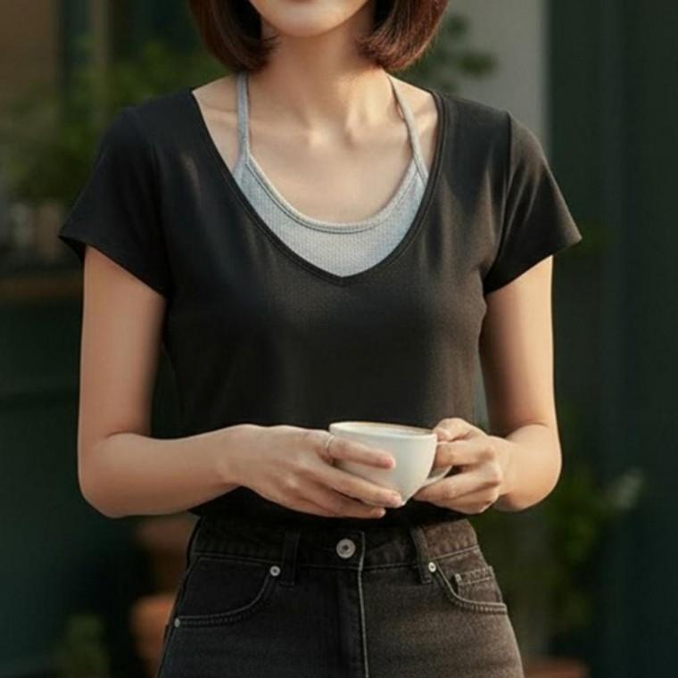 우먼즈 투피스 이지한 홀터넥 나시 레이어드 날씬핏 핏 반팔 데일리 티셔츠