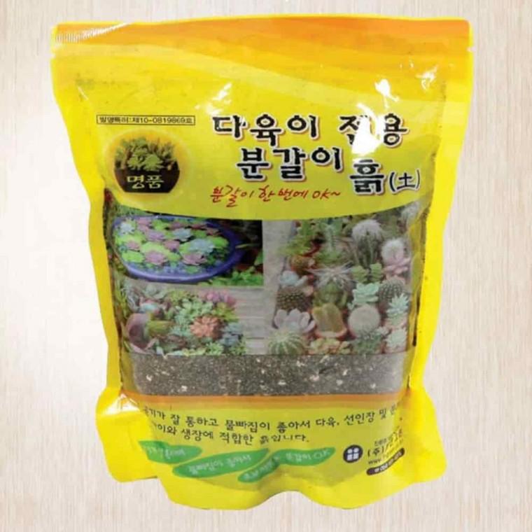 화분관리 다육분갈이흙 분갈이용토 다육 전용 배양토 2L