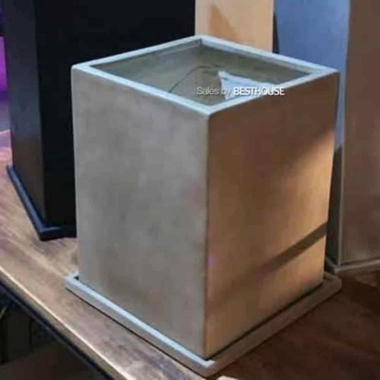플라스틱사각화분 금전수화분 플라스틱화분 수지화분 정긴사각 대 22x22x47