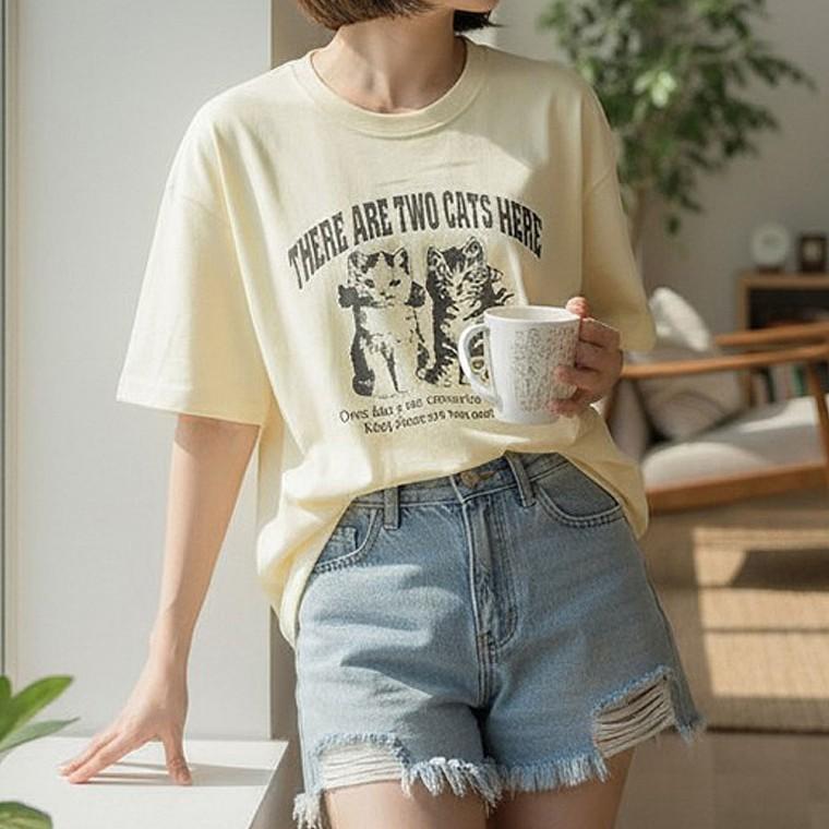 남녀 데일리 외출룩 박시한 여름 반팔 티셔츠