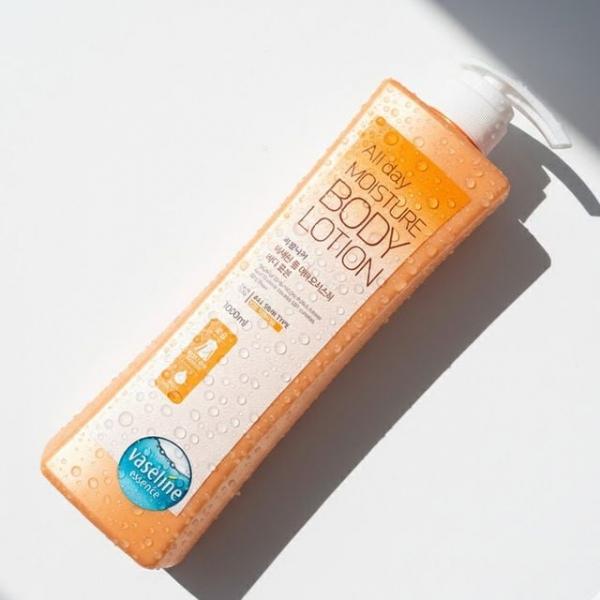 피부를 촉촉하고 탱탱하게 만들어주는 바디로션 1000ml