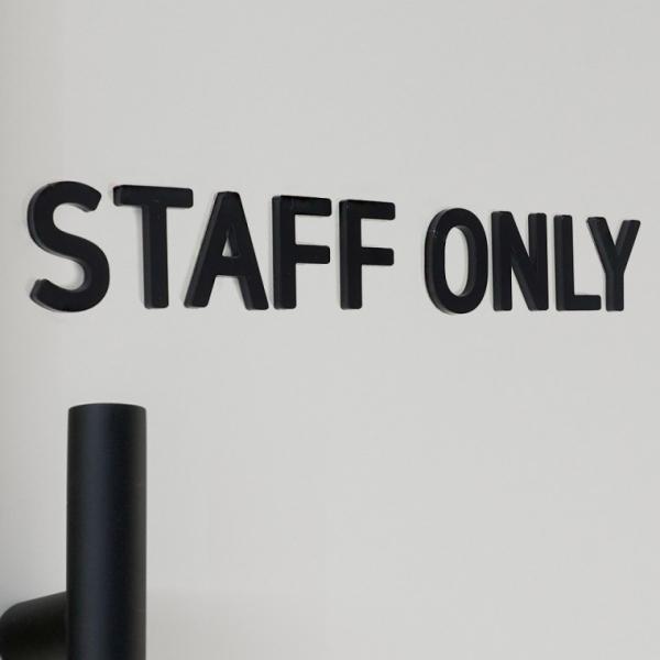 ONLY 입체사인 블랙 STAFF 부착식