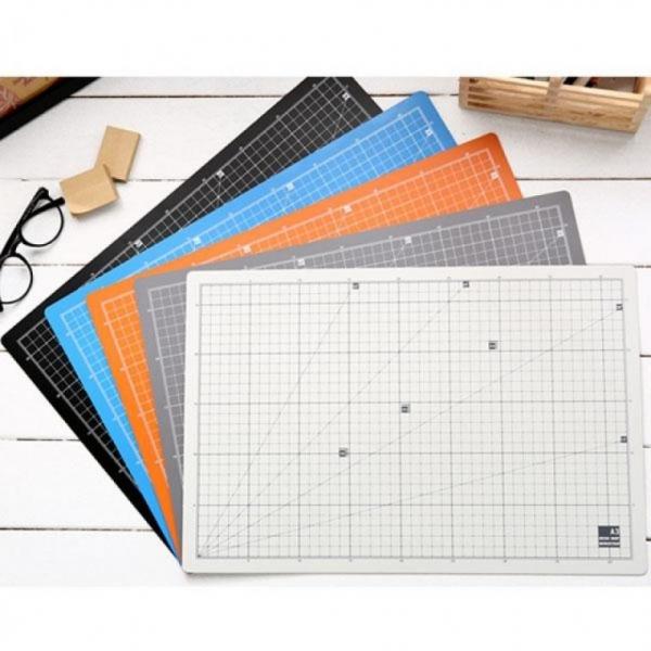 깔개 책상위 컬러풀 재단판 A3 데스크매트 반투명 오염방지매트 칼라매트