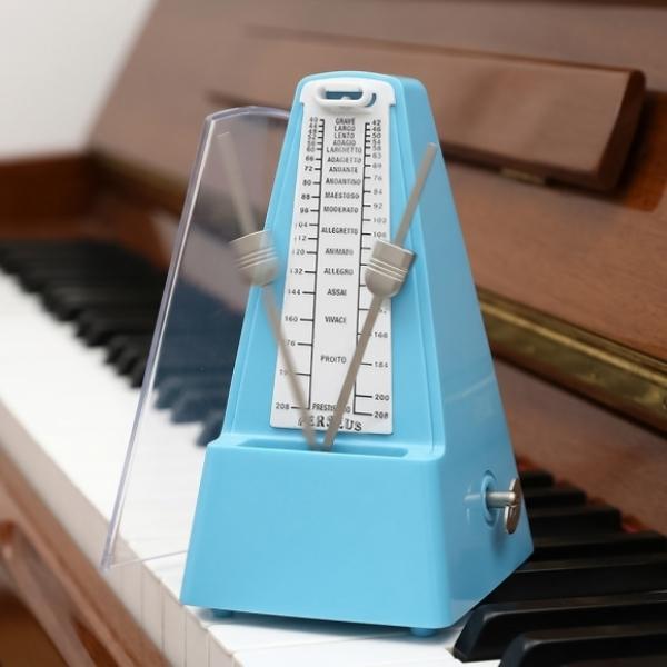 클래식 태엽 메트로놈 스카이