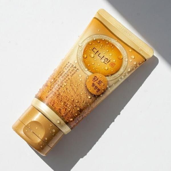 거친 피부결을 매끄럽게 케어해주는 황토 필링젤 150ml