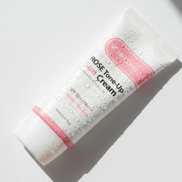 뻑뻑하지 않느 부드러운 제형 톤업 장미 선크림 50ml