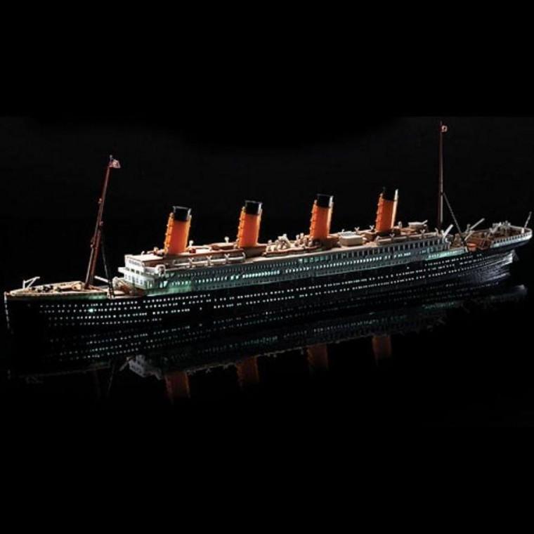 타이타닉호 프라모델 LED 조립 장난감 1/700