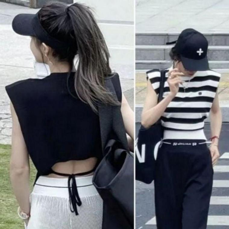 반팔 여름패션 여름티셔츠 모던민소매 스타일리시 여성 여름 뒷트임 티셔츠 여름 민소매 나시 모던