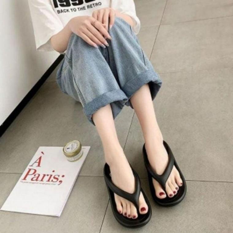 강추 인기 소장 여자여름샌들 비치샌들여성쪼리 여름 비치 여자 바캉스룩 예쁜쪼리편한쪼리 여름 샌들