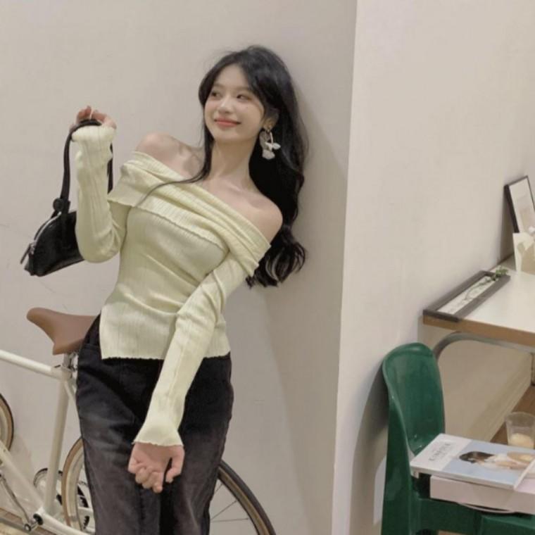 시크라인 골지 오프숄더티셔츠
