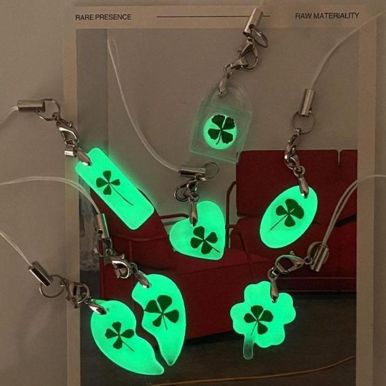 네잎클로버 행운의 키링 시험 야광 핸드폰 21type