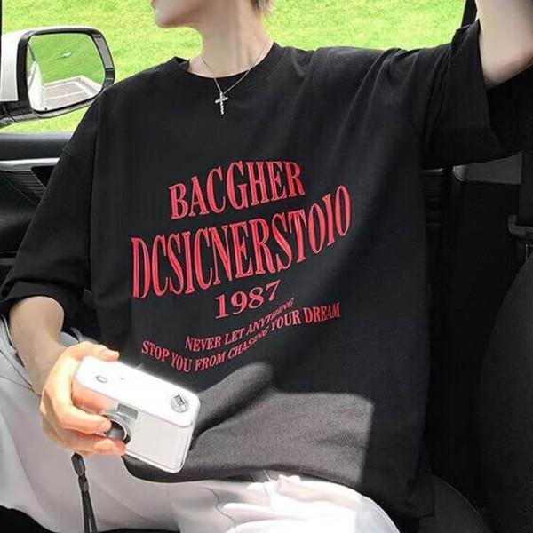 감각적고 트렌디한  텍스트 프린팅 티셔츠 편안한 기본핏 반팔 나들이 데일리룩 캐주얼