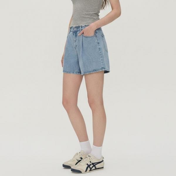 JEB-1008571 여성 하이웨스트 핀턱 데님 숏팬츠