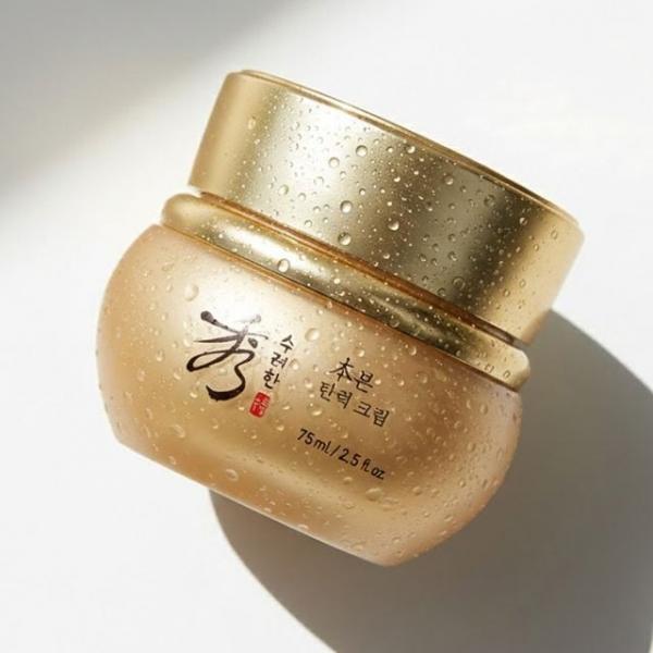 피부를 탄탄하게 목까지 관리할 수 있는 기초크림 75ml