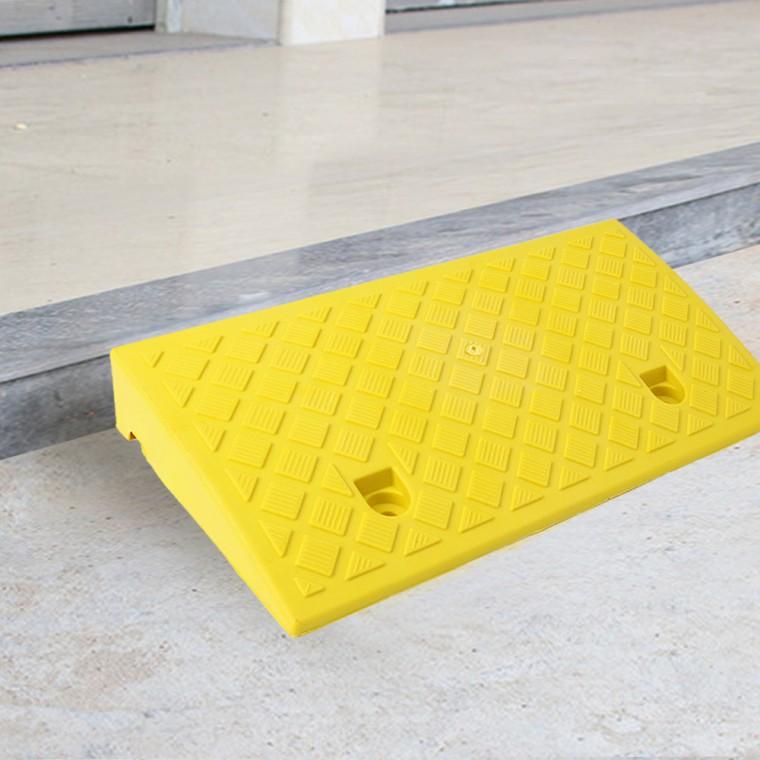 계단문턱 휠체어 진입판 문턱패드 50x27x7cm(옐로우)