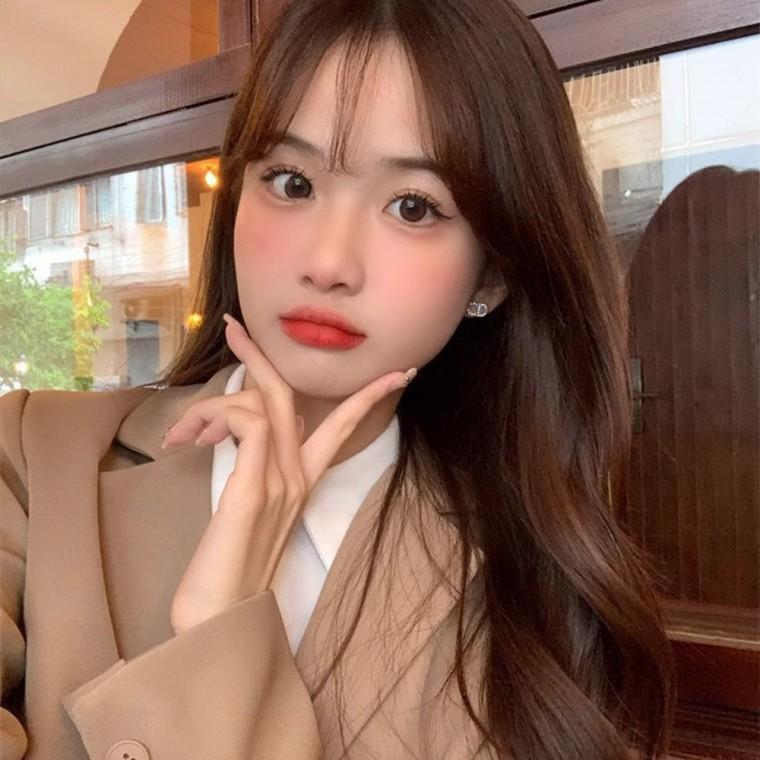 클리어 피니시 화이트 크리스탈 귀걸이
